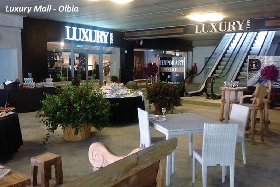 Shopping in Costa smeralda luxury mall olbia