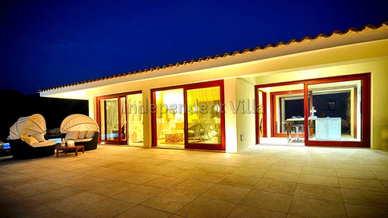 Villa de prestige à louer en Sardaigne